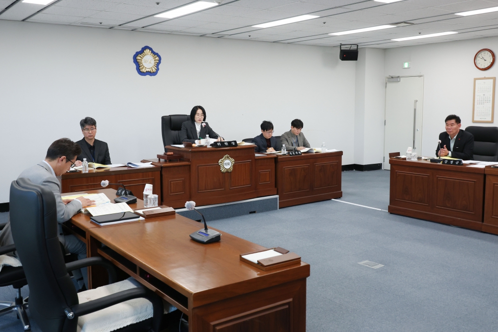 제290회 정례회 제2차 상임위원회 이미지(5)