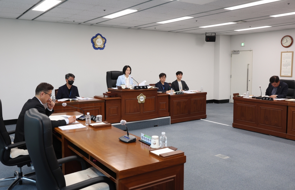제287회 임시회 제1차 도시복지위원회 이미지(2)