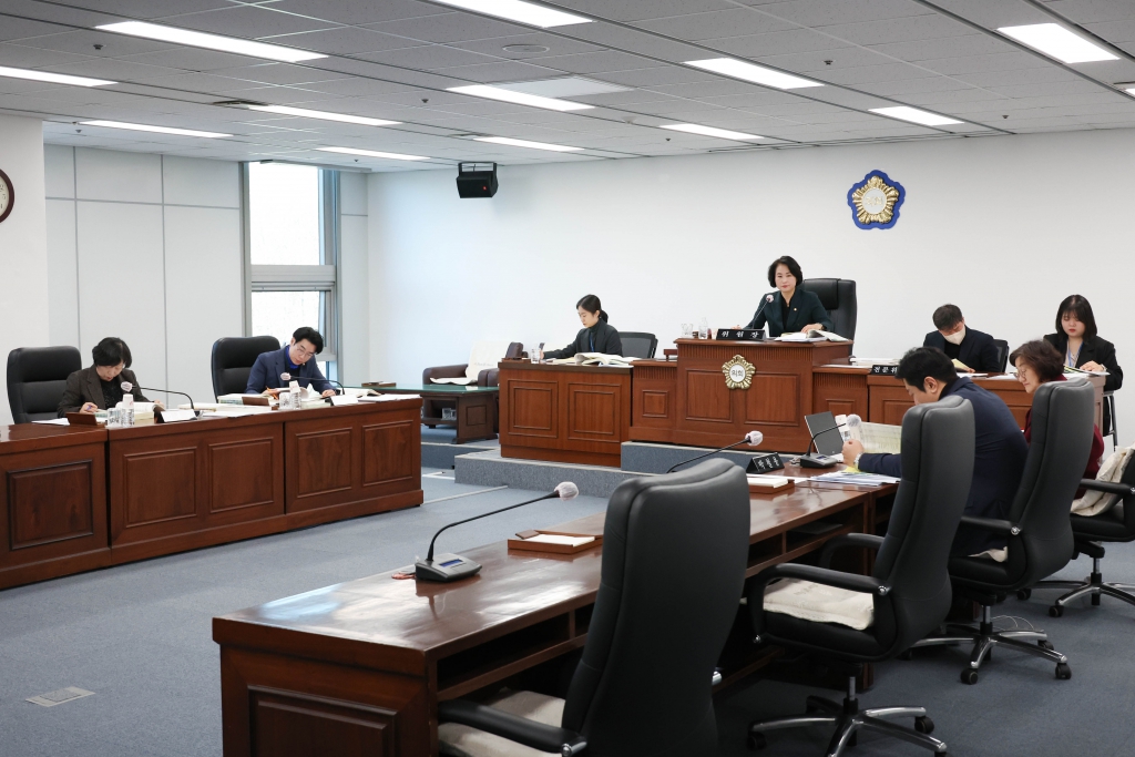 제290회 정례회 제3차 상임위원회 이미지(3)