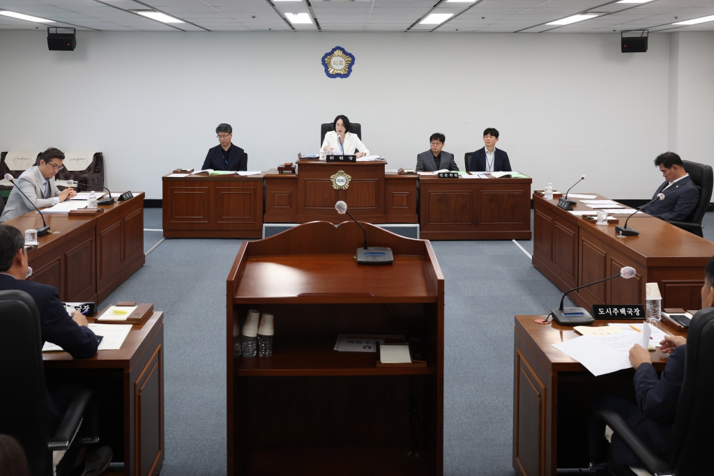 제288회 임시회 제1차 도시복지위원회 이미지(1)