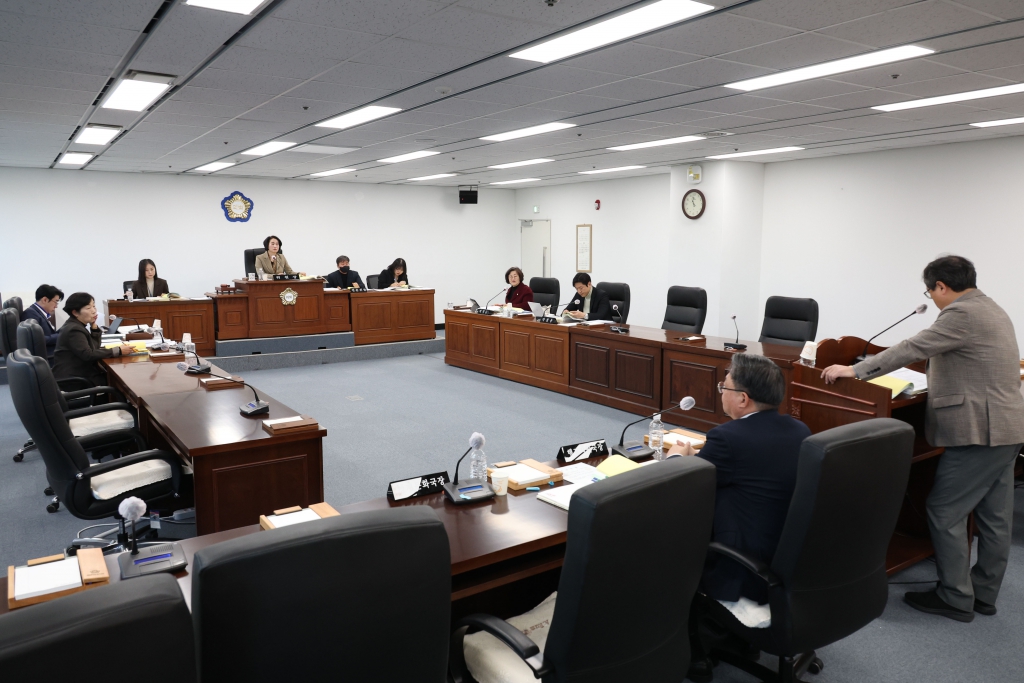 제290회 정례회 제2차 상임위원회 이미지(3)