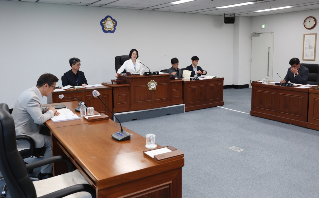 제288회 임시회 제1차 도시복지위원회 이미지(5)