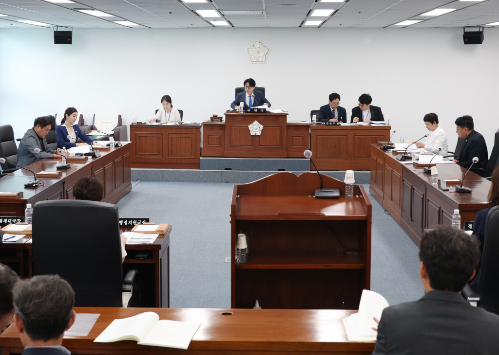 제295회 정례회 제1차 기획행정위원회 이미지(4)