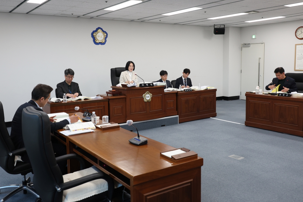제290회 정례회 제3차 상임위원회 이미지(4)