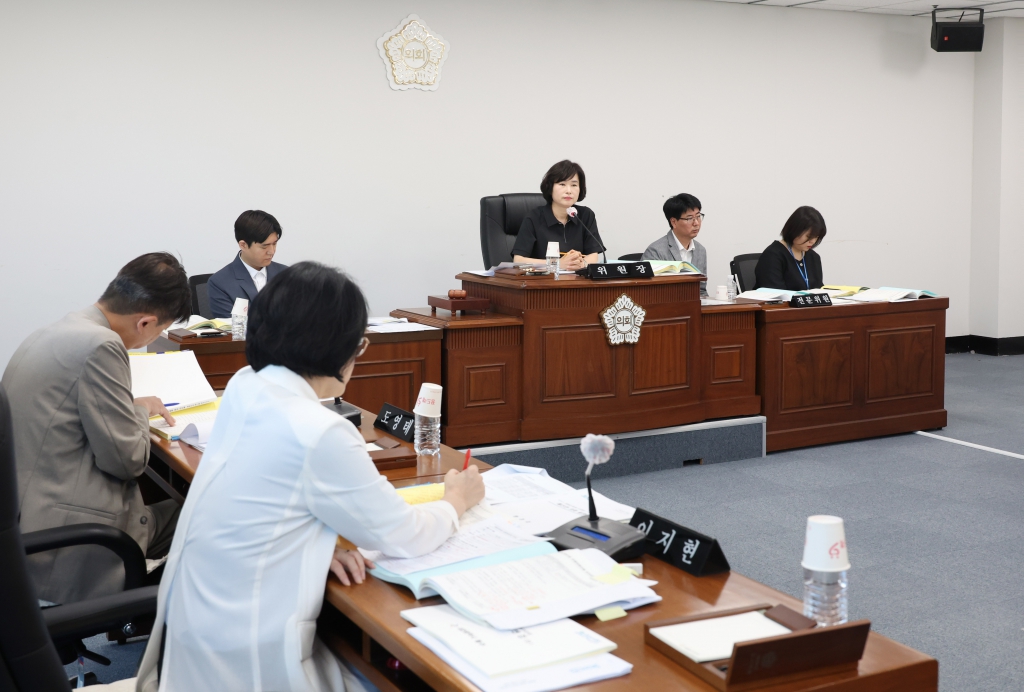 제295회 정례회 제2차 도시복지위원회 이미지(4)
