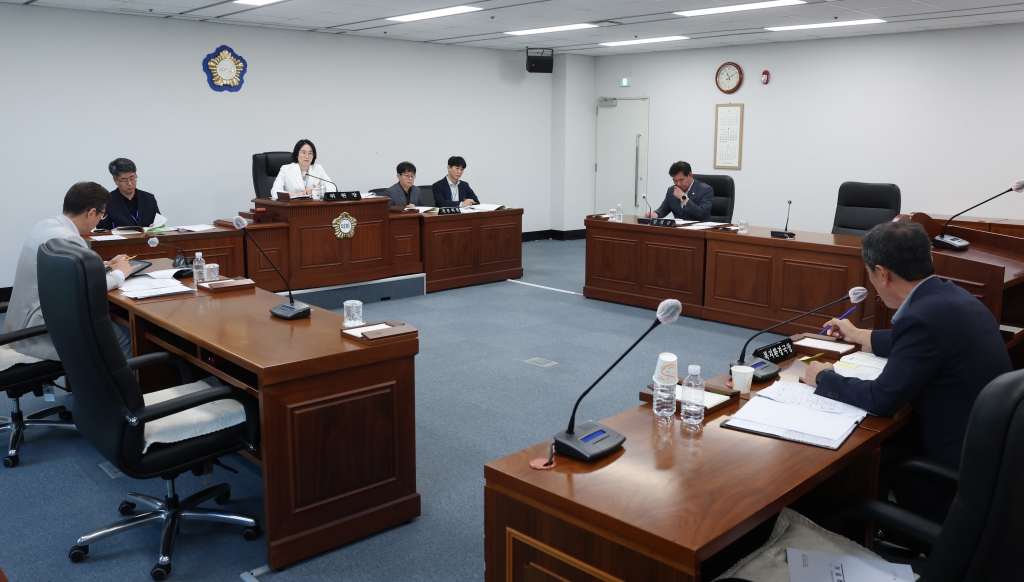 제288회 임시회 제1차 도시복지위원회 이미지(2)