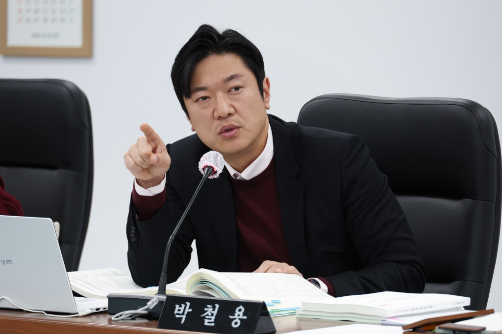 제290회 정례회 제4차 상임위원회 이미지(7)