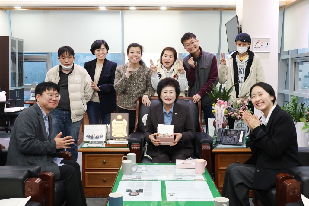 대전 동구의회 찾은 밀알복지관, 쿠키 나눔 시간 가져 이미지(2)